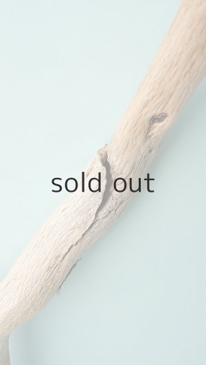 この部分がひび割れていますがディスプレイには問題ありません。