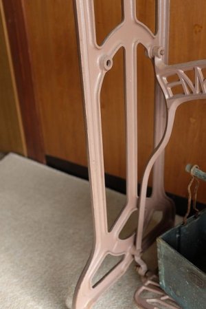 画像2: 足踏みミシン脚（FUKUSUKE）