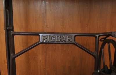 画像1: 足踏みミシンテーブル（RICCAR）