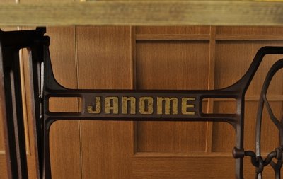 画像1: 足踏みミシンテーブル（JANOME・職業用）