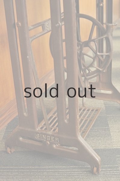 画像4: 足踏みミシンテーブル（SINGER） (4)