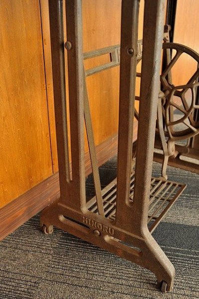 画像3: 足踏みミシンテーブル（MINORU） (3)