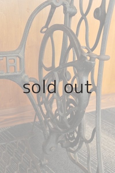 画像3: 足踏みミシンテーブル(SINGER) (3)