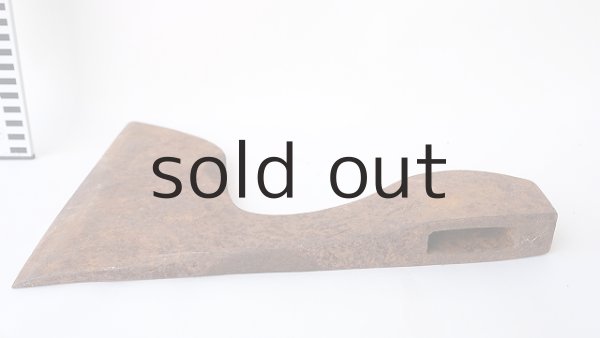 画像2: ガーデンオブジェ・斧 (2)