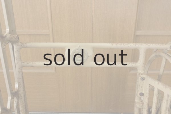 画像3: 足踏みミシン脚（HITACHI） (3)