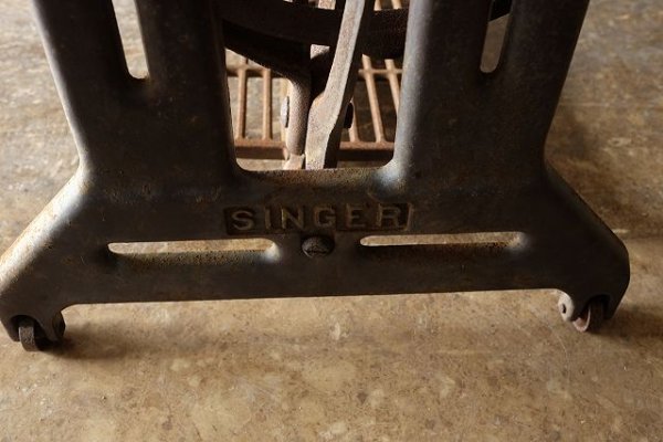 画像10: 足踏みミシン脚（SINGER） (10)