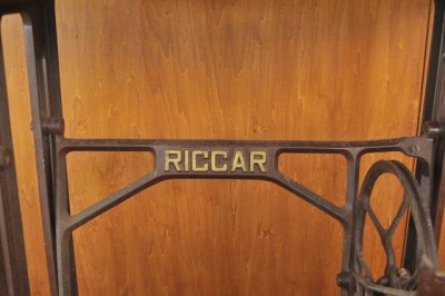 画像1: 足踏みミシンテーブル（RICCAR）