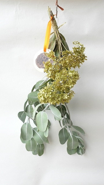  Dry plants for decor ドライアジサイ+テトラゴナシルバースワッグ1点UPしました。